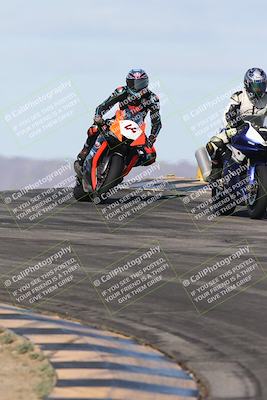 media/Nov-16-2025-Race Pace (Sun) [[8c5fa54630]]/Verified Riders/1-Turns 9 and 10 (925am)/